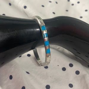 Vintage 925 Sterling Silver turquoise hinged bracelet.  Made In Mexico